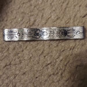 Vintage pin floral design works